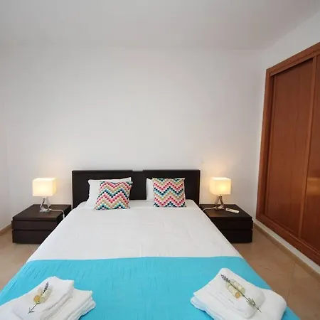 דירה Jm - St James, Com Wifi, Piscina A 50 Mt Da לאגוּ‏ש