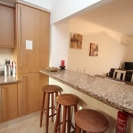 Apartment Jm - St James, Com Wifi, Piscina A 50 Mt Da